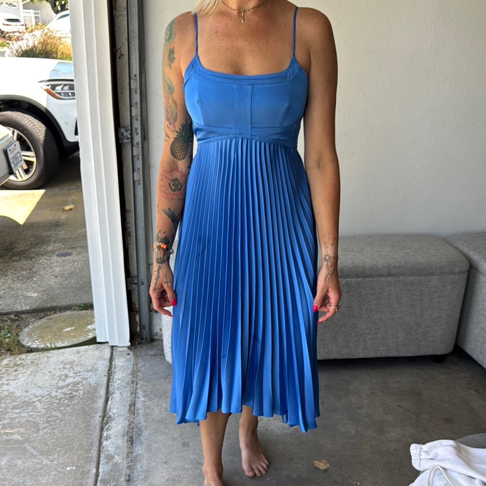 Elegant Blue Pleated Dress